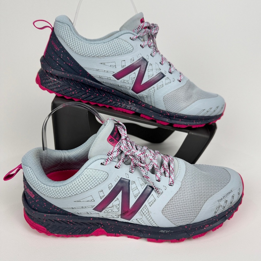 New Balance Women's Size 9.5 WTNTRRL1 Trail Running Shoes Gray Pink - Picture 8 of 9